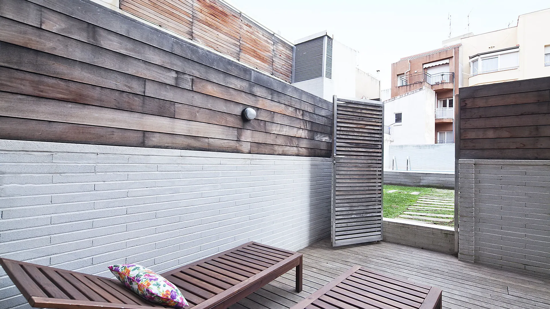 My Space Barcelona Pool With Terrace 0*,  Spanje